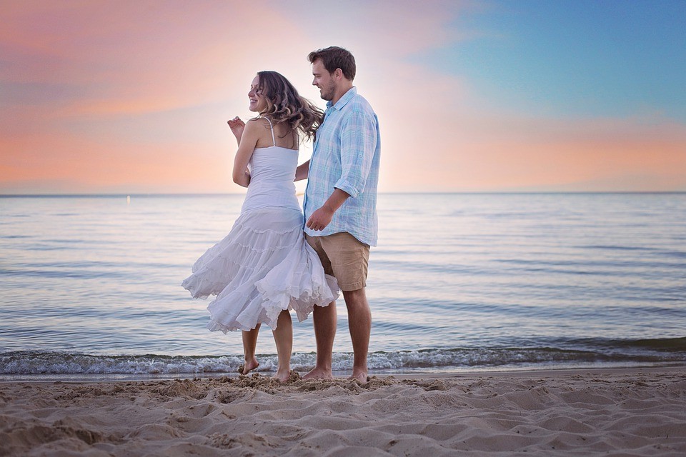 שלוש דרכים להימנע מהתקשרות מיותרת למערכת שלך בזמן שיכור לאחר הפרידה